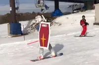 日本网友吐槽：高达滑雪了！