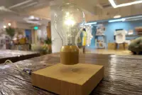 【唔使靠原力】Kickstarter人气磁浮LED灯跳入香港