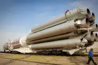 俄航天界遭遇重创，新重型火箭备受瞩目，却被曝出致命设计缺陷！