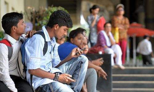 印度手机市场又改“剧本”涨价潮与末位淘汰同时来袭