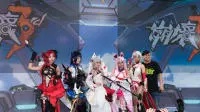 《崩坏3rd》在台庆周年贩售限量周边专业Coser化身女武神与玩家现场竞赛互动