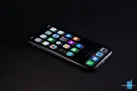 iPhoneXI黑暗模式渲染图流出OLED屏幕或成最大赢家