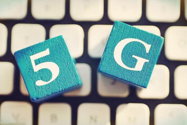 互联网都在吹5G时代，那现在买4G手机亏吗？