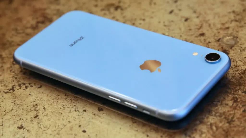 下一代iPhone的磨砂玻璃和双向充电是否值得期待？